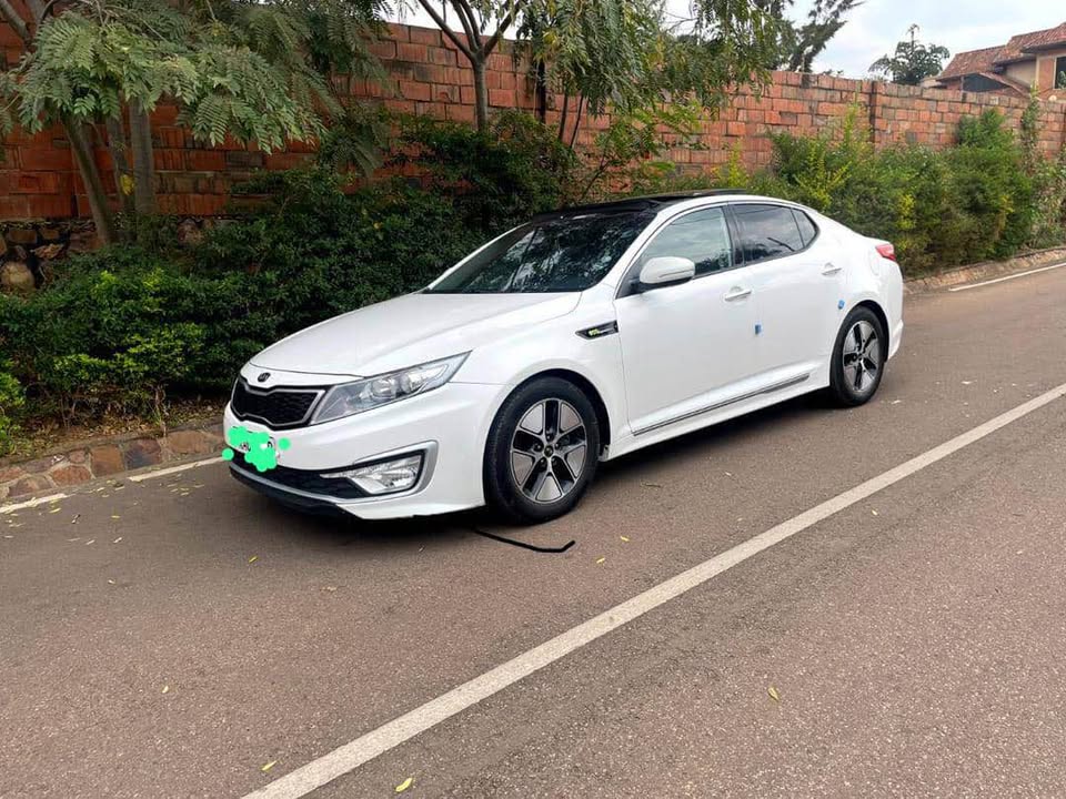 For Sale: 2011 KIA K5 Hybrid – Automatic, Perfect Condition